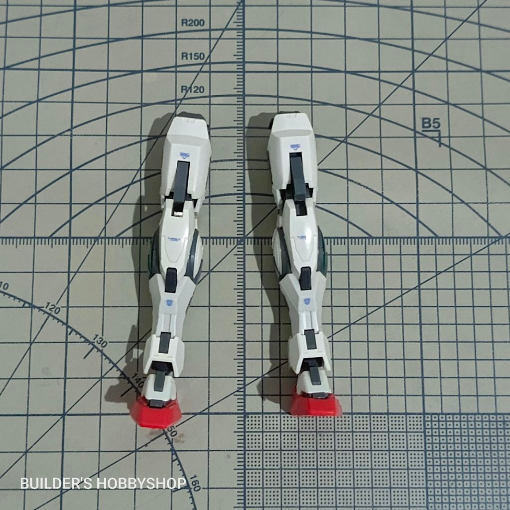 BANDAI RG 1/144 MINUS REAL GRADE GUNPLA GUNDAM OO 00 XN RAISER SEVEN SWORD/G PART PARTS LEGS UNIT
