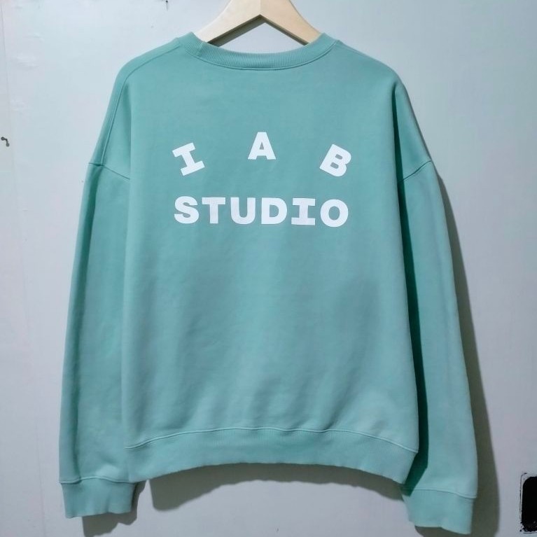 IAB Studio Pernah Dipakai Crewneck