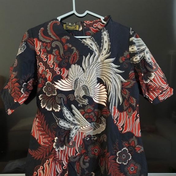 PRELOVED BEKAS LIKE NEW BLOUSE BATIK WANITA LENGAN PANJANG 3/4 MOTIF PHOENIX GARUDA LARASATI
