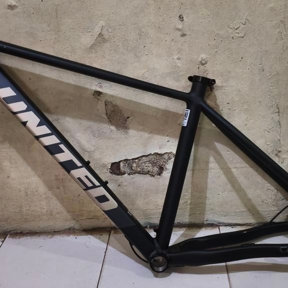 Frame united clovis 5.10 size M 27.5 second