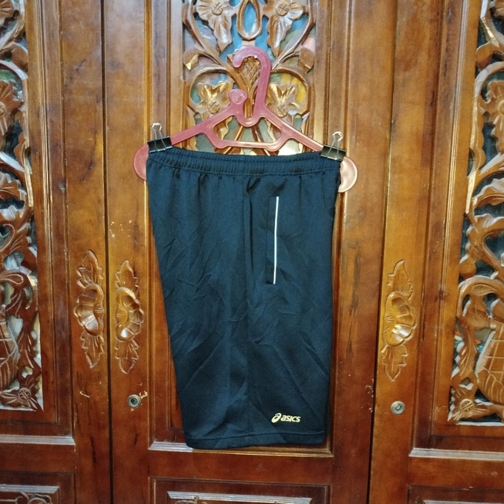 CELANA PENDEK 3/4 PONGGOL BOLA FUTSAL RUNNING LARI SPORT OLAHRAGA ASICS SIZE M SECOND BEKAS