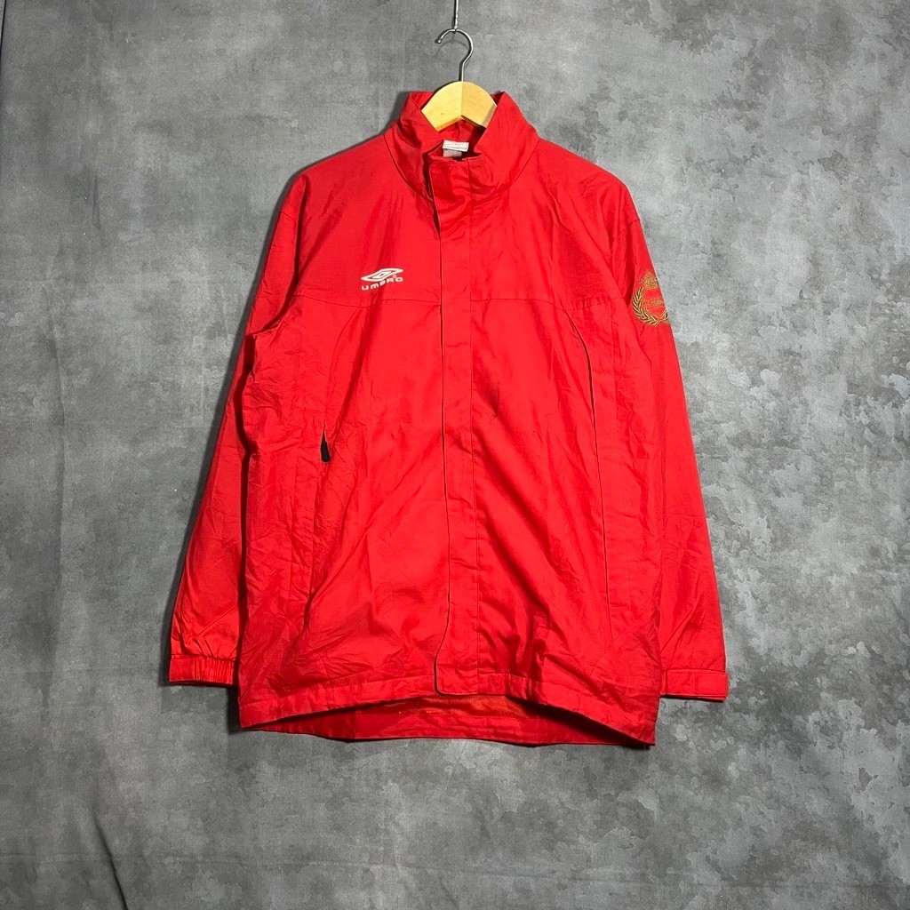 Windbreaker Umbro merah original second preloved