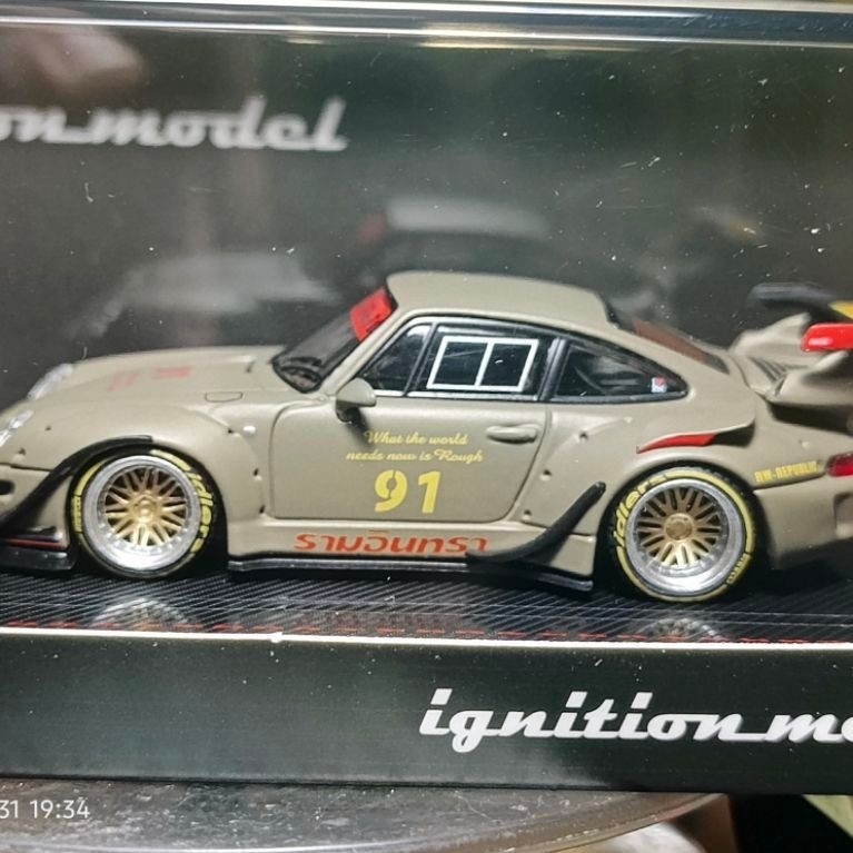 Ignition Model 1/64 Porsche RWB 993 Matte Green