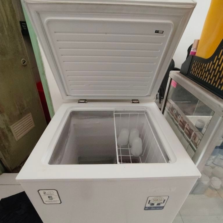 Midea Freezee 100ltr Freezer Box