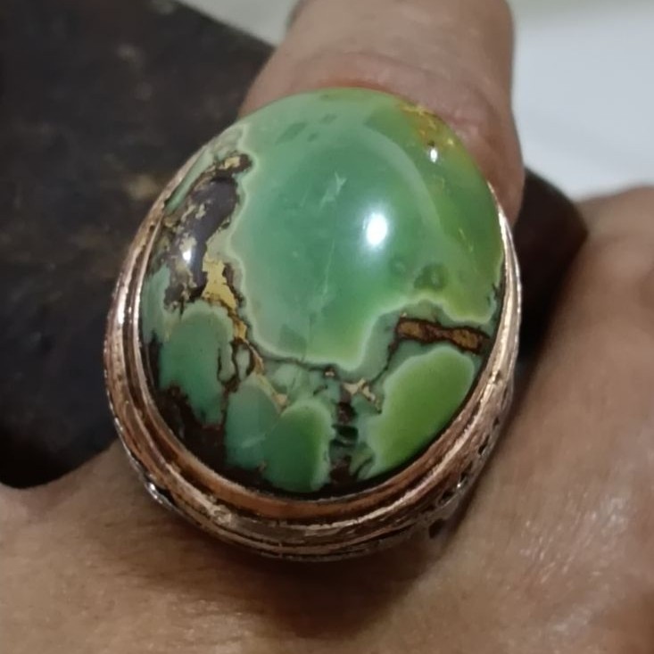 Batu Pirus Persia Hijau Pupus Matrik Unik