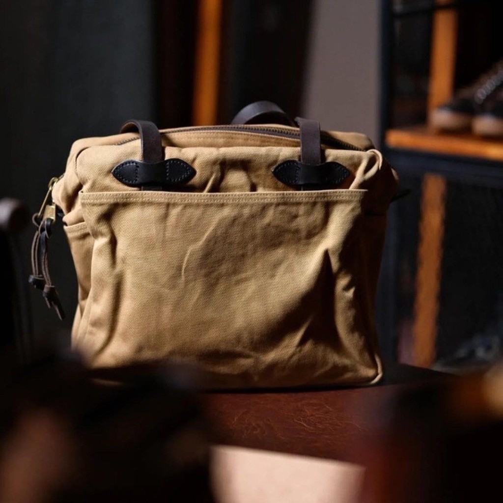 Filson Rugged Twill Tote Bag With Zipper Tan - Made in USA