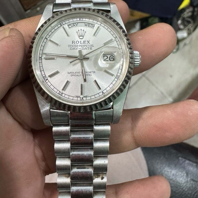 JAM TANGAN ROLEX OYSTER-PERPETUAL DAY DATE MESIN SWISS ETA