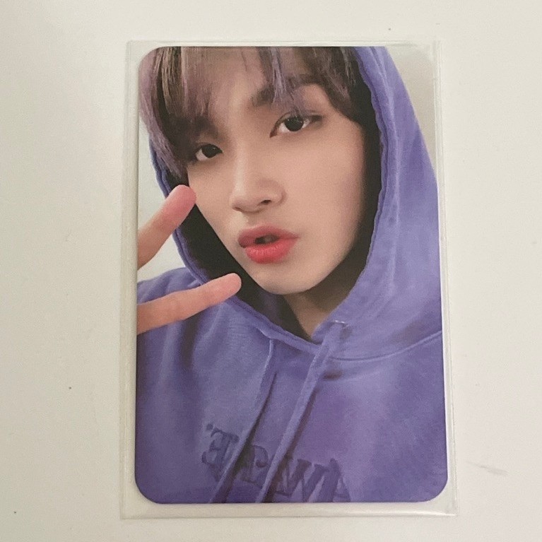 Photocard Haechan Hoodie Ungu SG21
