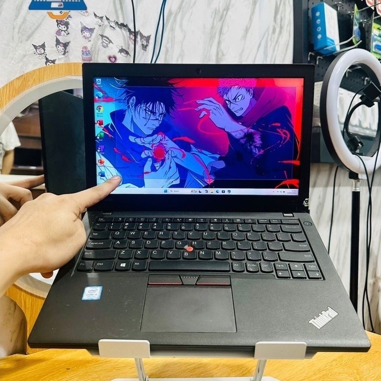 Lenovo ThinkPad X270 TouchScreen. core i5 gen 6. ram 8/256GB ssd. normal