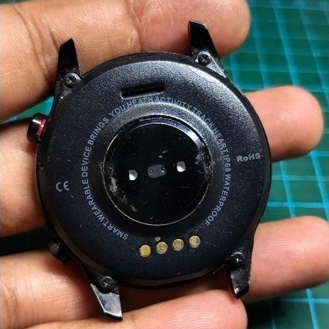 Jam Tangan Smartwatch Hitam Backside Charging Contact RoHS
