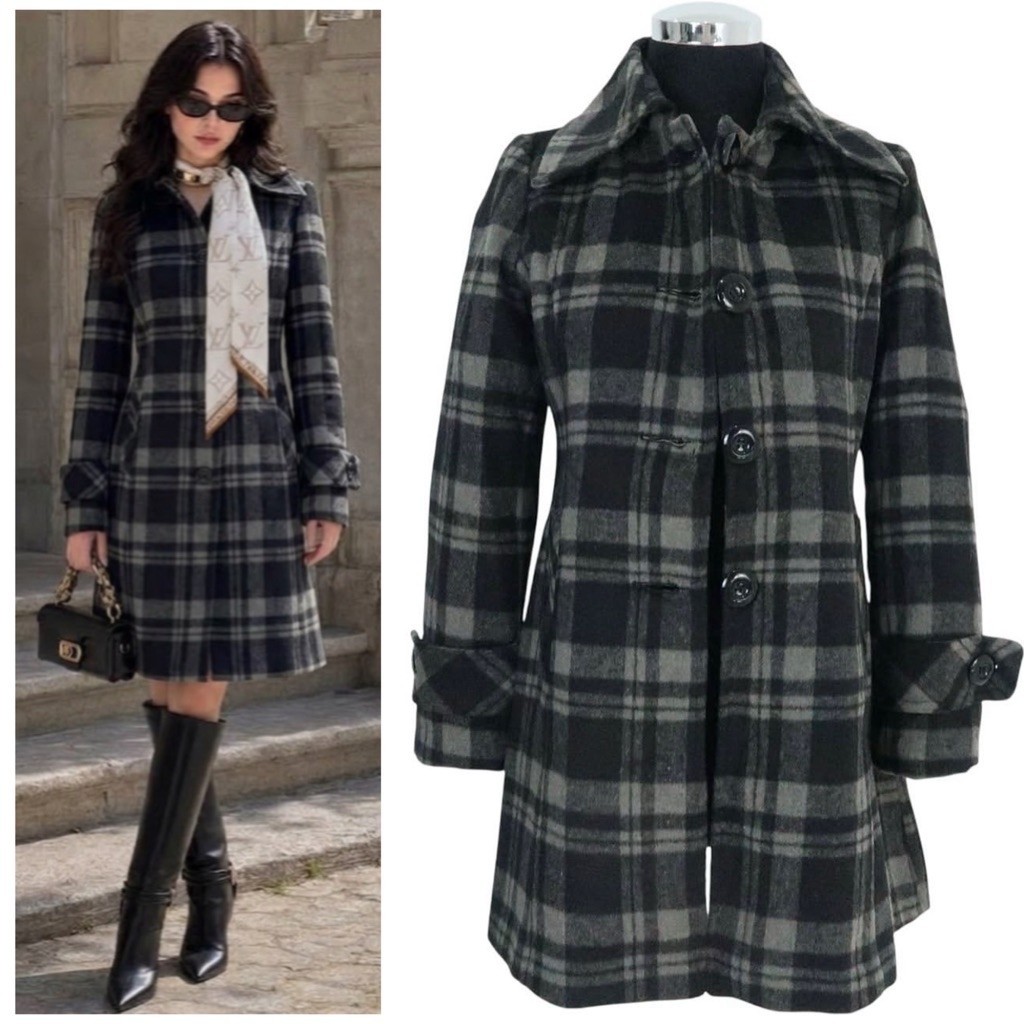 Women plaid coat