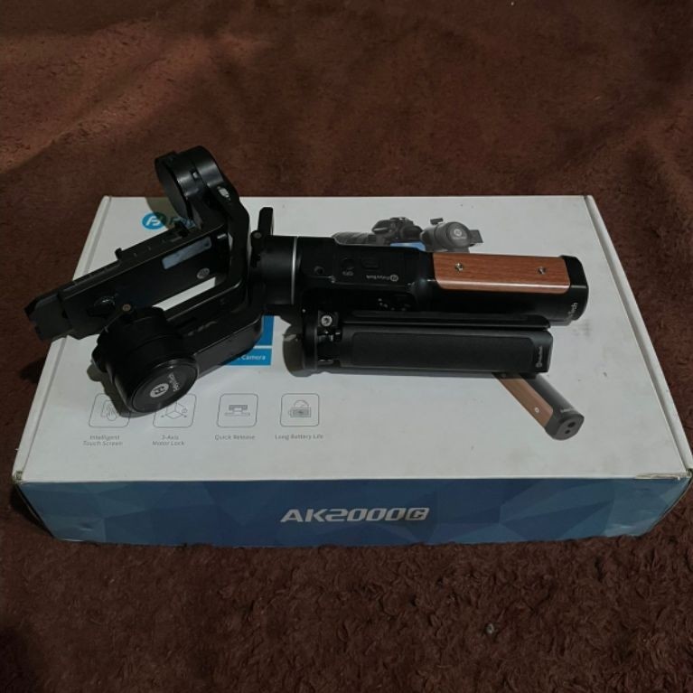 Gimbal Feiyu AK2000S Bekas Stabilizer Kamera Fungsi Normal Kompatibel Semua Kamera