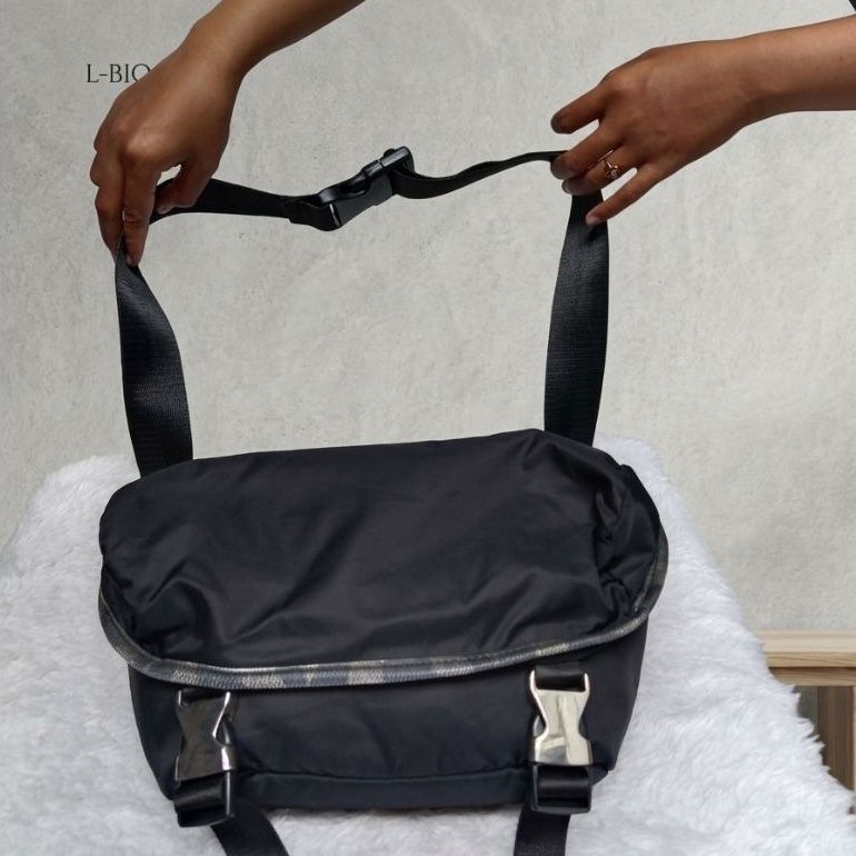 Junred Waist Bag Tas Selempang Dada