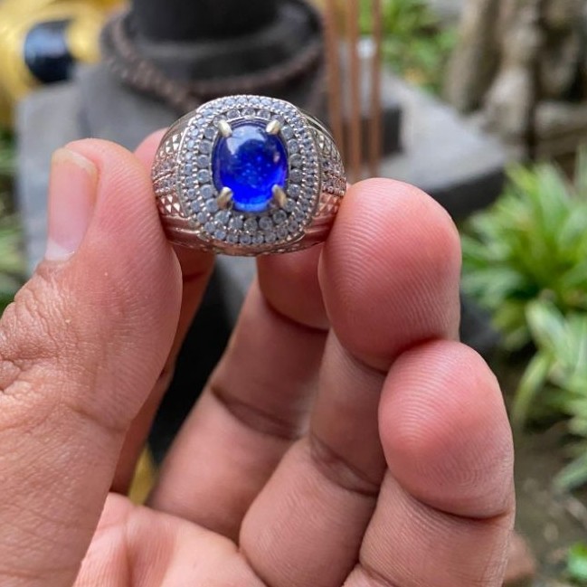 cincin blue saphire