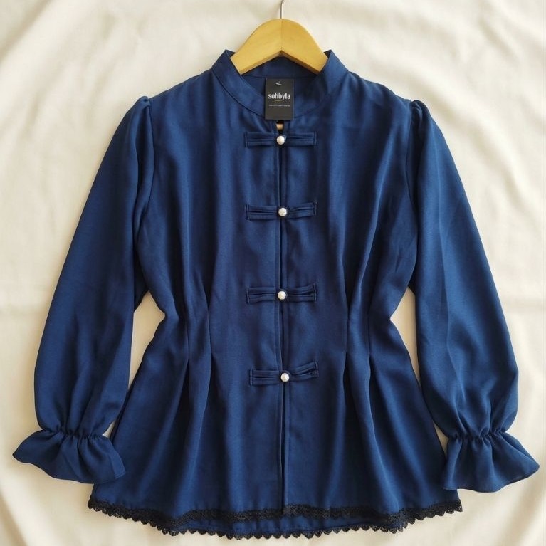 freya blouse