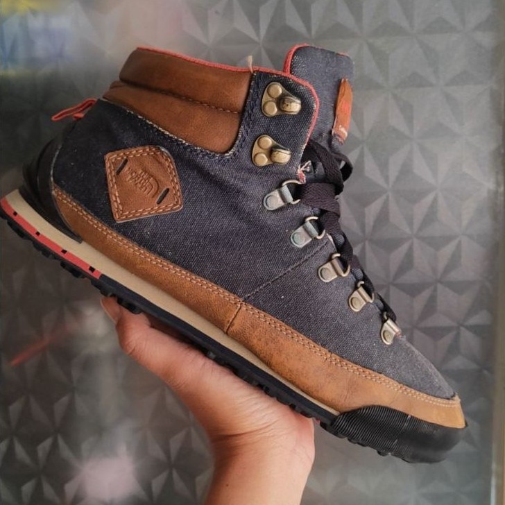 sepatu TNF the north face SZ 43 second bekas preloved