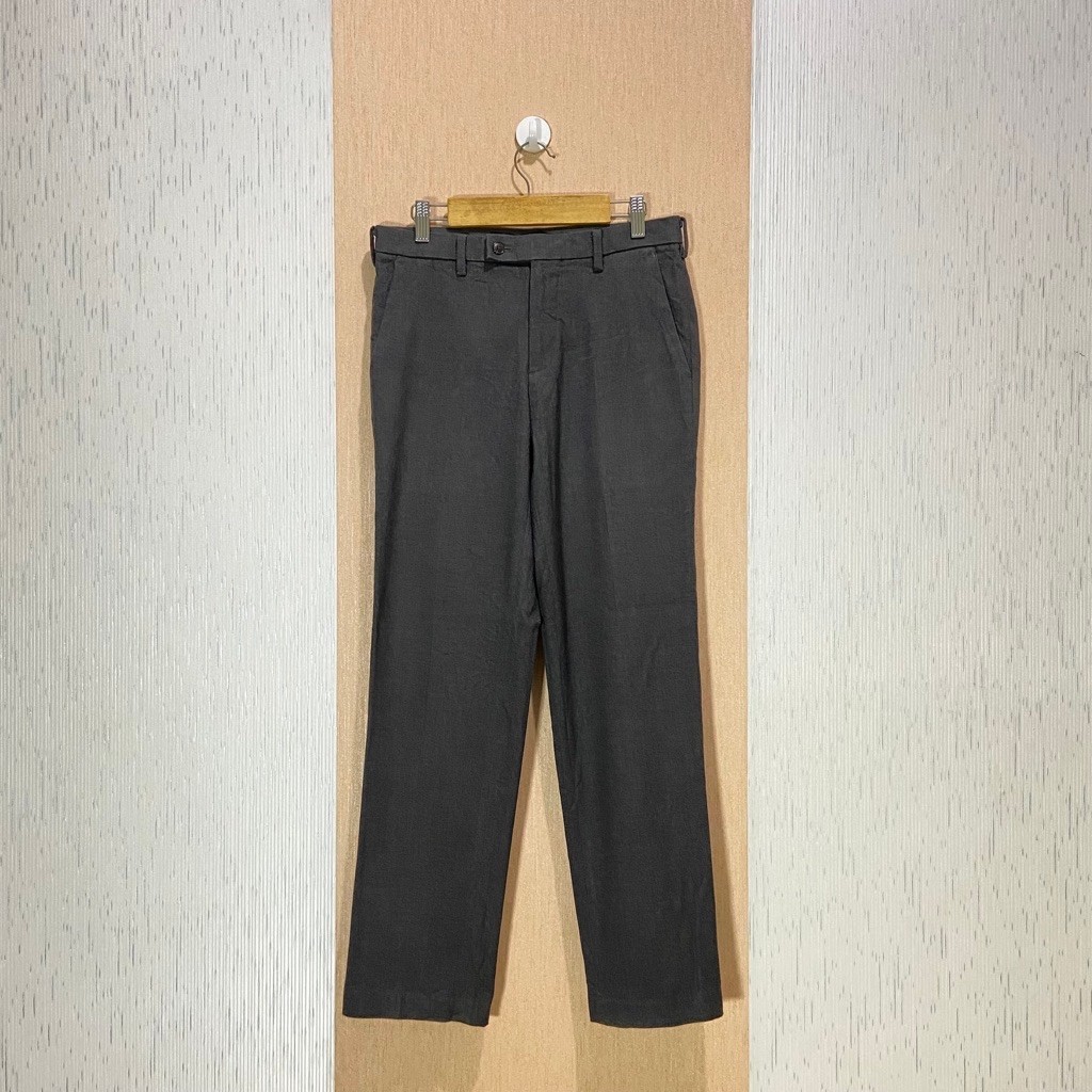 Work Pants UNIQLO HEATTECH / Celana Bahan Pria / JP507 / Size 28