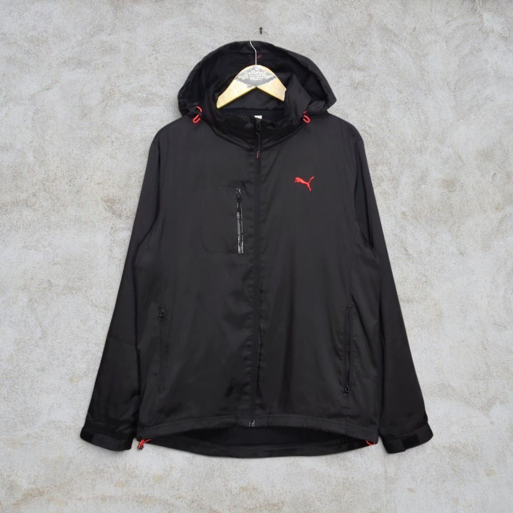 PUMA JACKET OUTDOOR WINDBREAKER HITAM BAHAN PARASUT
