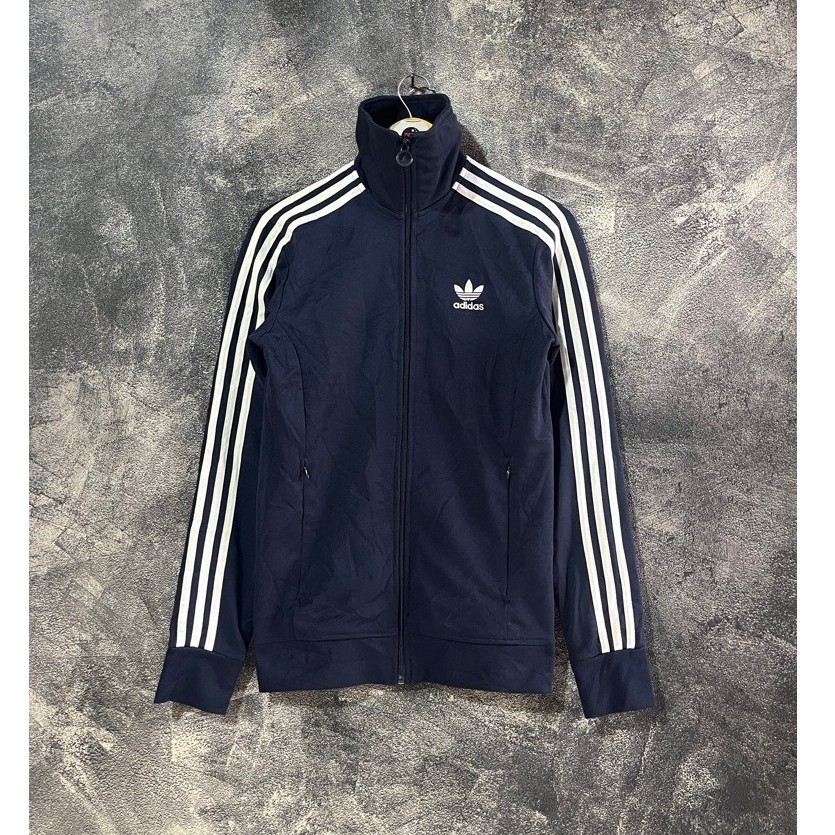 europa TT size M minus dikit gk tembus selebihnya like new,pxl 67x86
