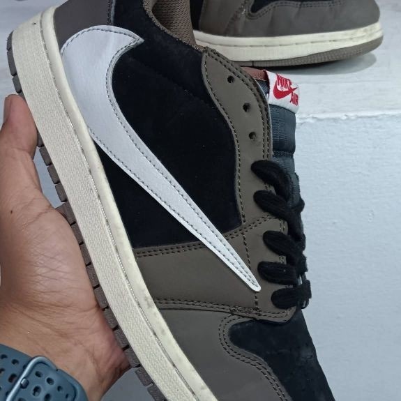 sepatu aj 1 low travis scott