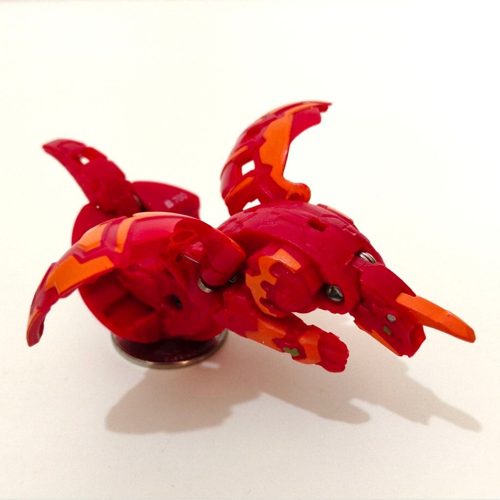 Figur Bakugan Pyrus Titan Dragonoid – Mini Figure Original Color Like New +Bonus
