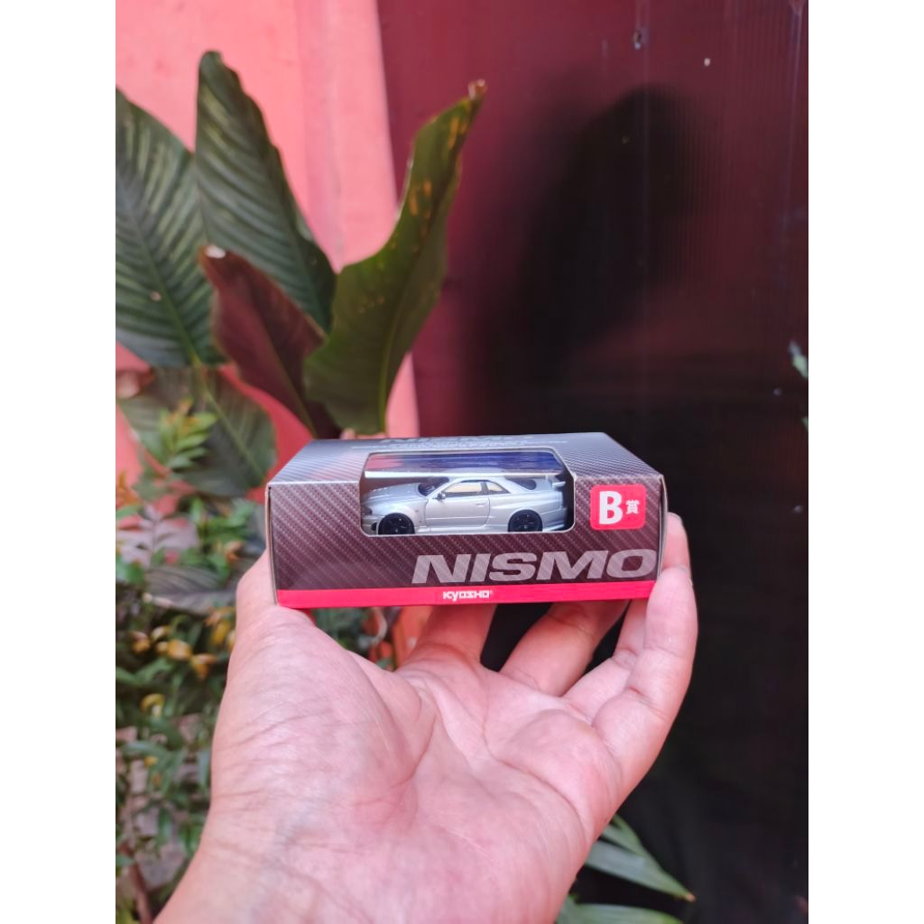 Diecast Kyosho 1/64 NISMO R34 GT-R Z Tune Silver Nissan Skyline Miniscale