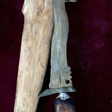 Jimatan keris nogo kikik Luk 5
