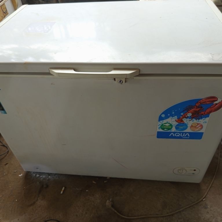 freezer box bekas politron