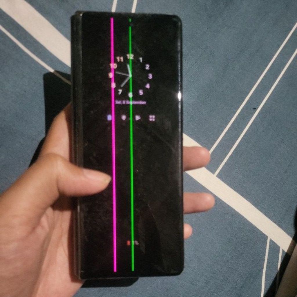 lcd depan samsung z fold 2 mulus minus