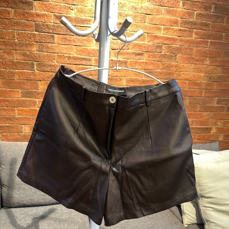 Gentle Woman Leather Short - Preloved