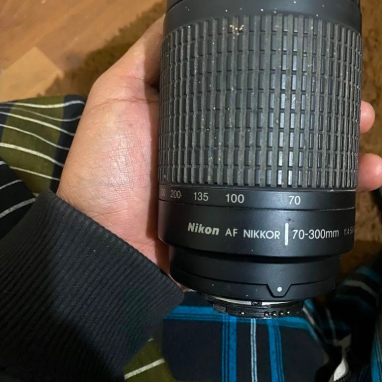 Nikon D3000