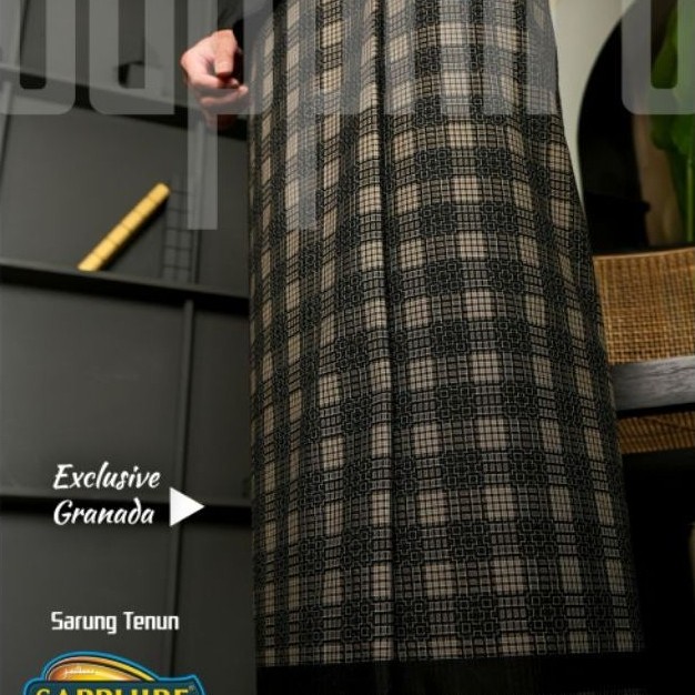 Sarung Sapphire motif Granada