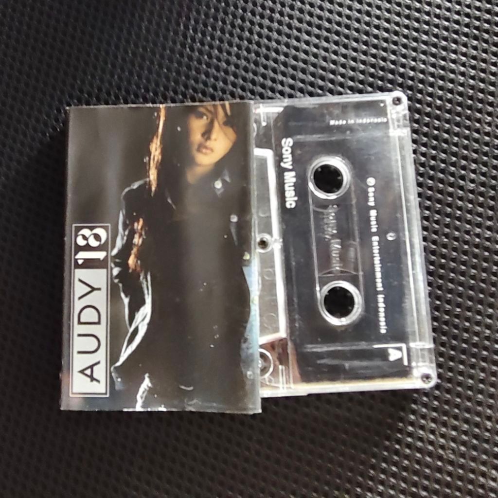 Kaset pita Audy - 18