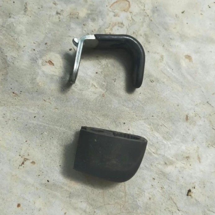 e hook pengait dan penutup rocker wiper belakang sepeda pikes brompton sixty