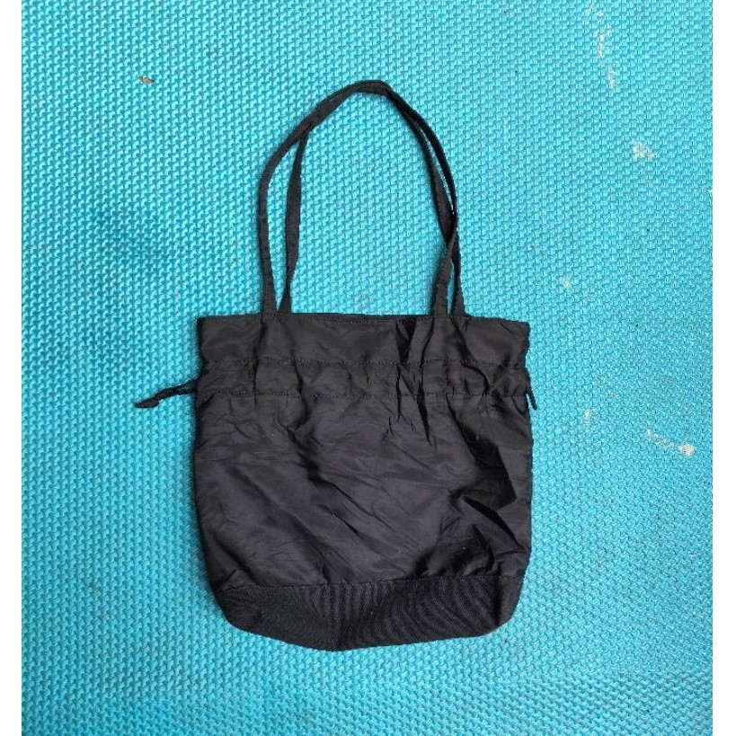 Totebag Serut/Tas Pria Cowok Wanita Unisex Second Ori Brand UNIQLO