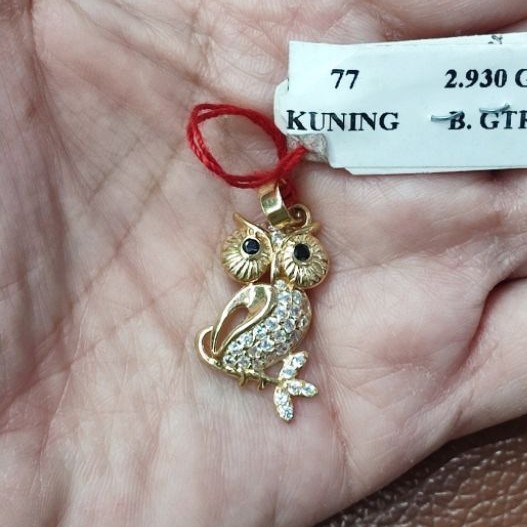 Liontin emas 70 owl daun