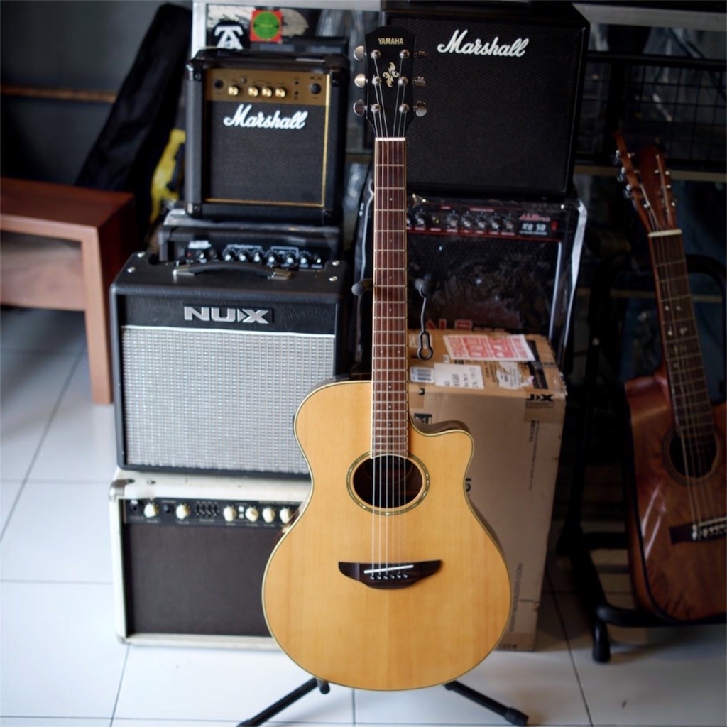 Yamaha APX 600 ll Second Hand