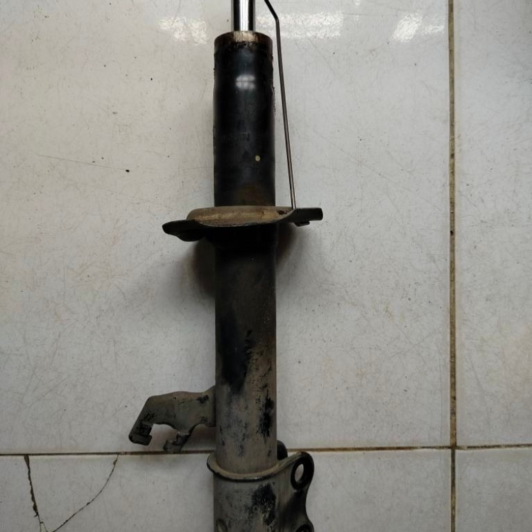 Shockbreaker Datsun Go Bekas Kondisi Bocor
