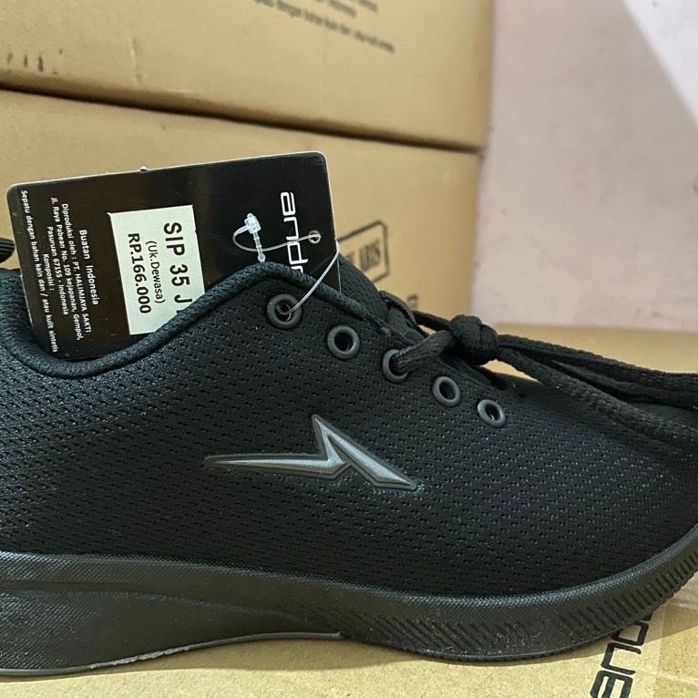 Sepatu Sekolah Ando Hitam Polos 37-40