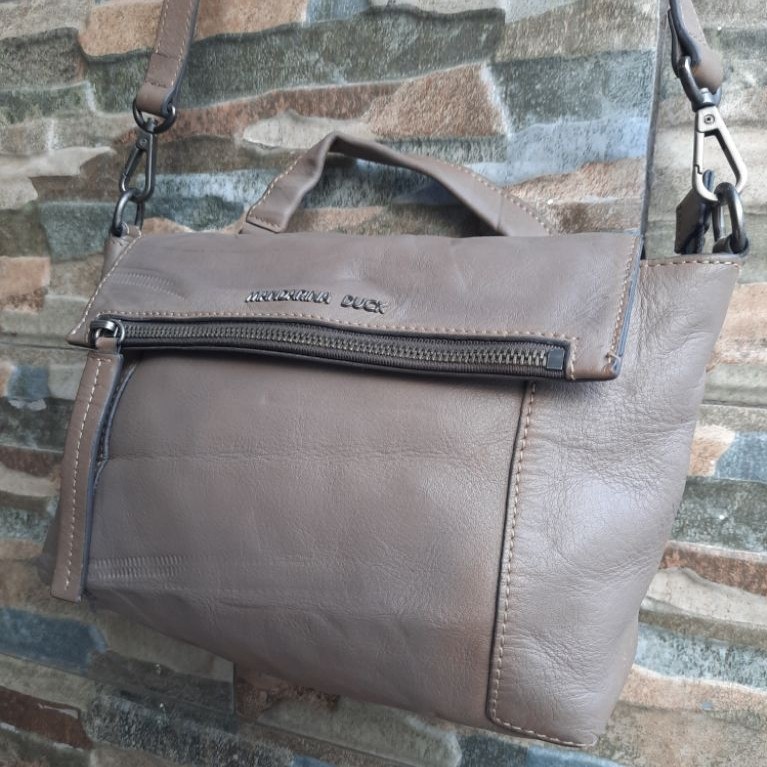 Sling Bag Abu Mandarina Duck 31x20x10 - Ori Kulit Asli