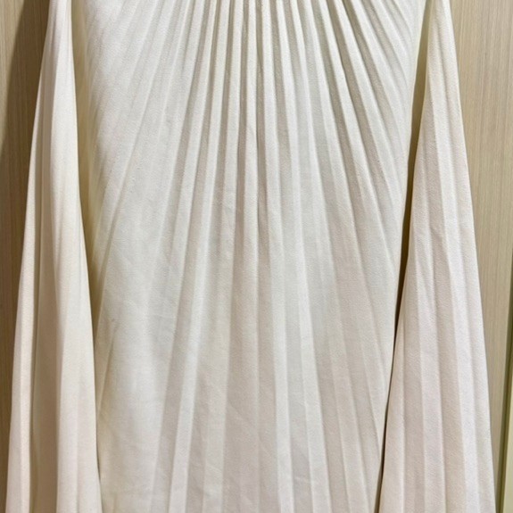 [BENANG JARUM] Dear Pleats Skirt - Vanilla sz L/XL 150rb