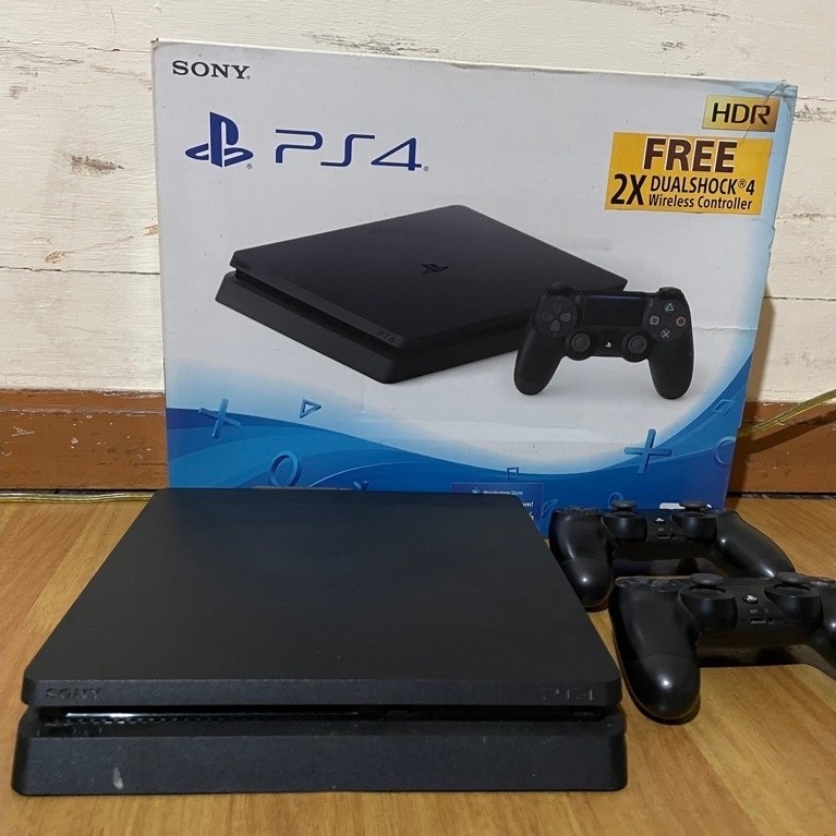 PS4 SLIM 1TB