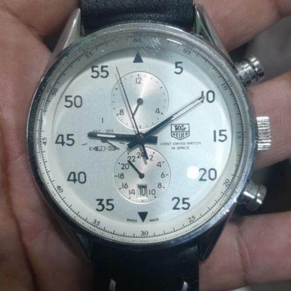 Jam tangan tagheuer automatic second