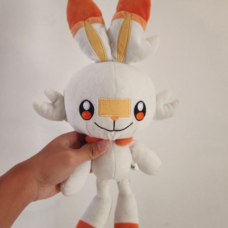 Boneka Scorbunny Banpresto