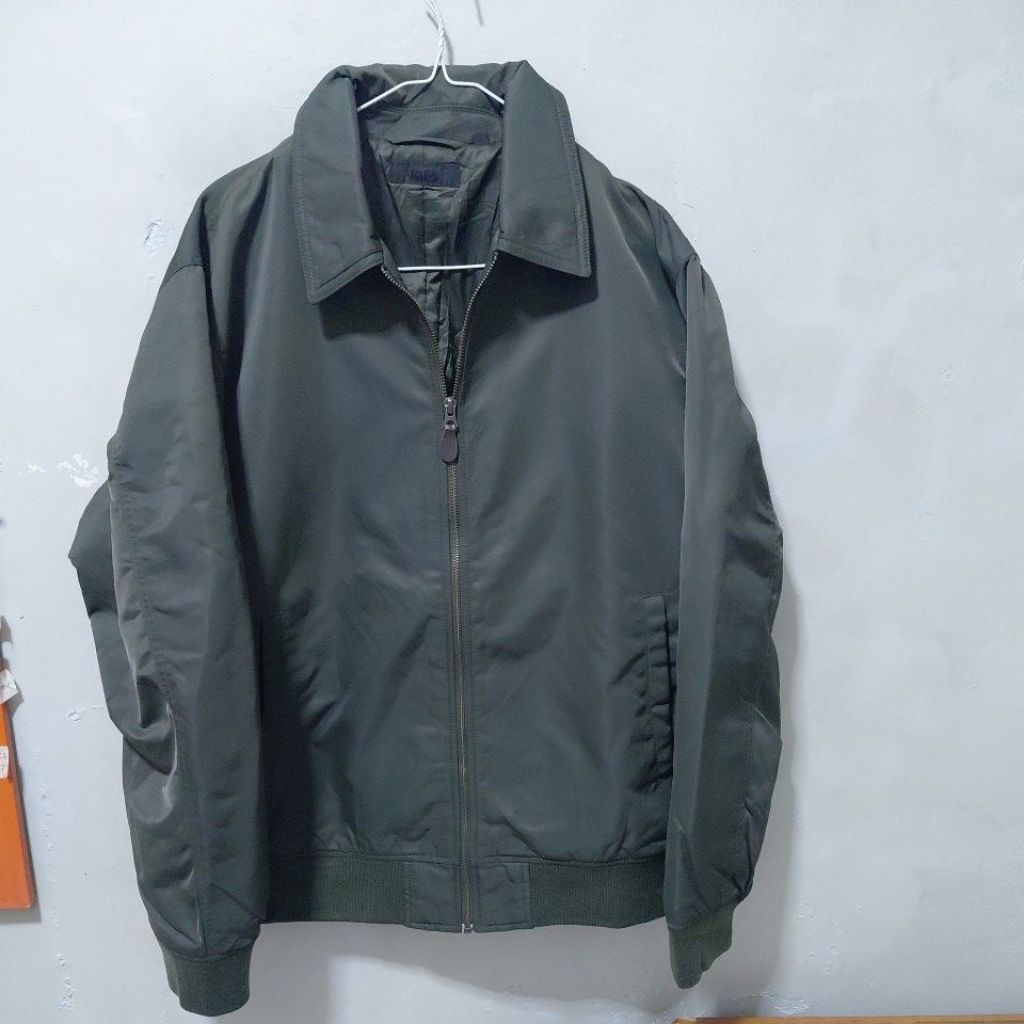 Jaket bomber cwu uniqlo
