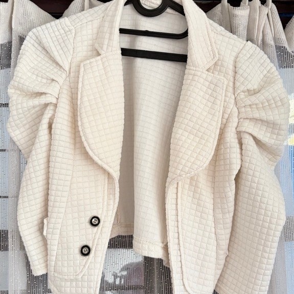 preloved blazer putih crop korea
