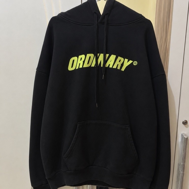 preloved Hoodie Hitam ORDINARY