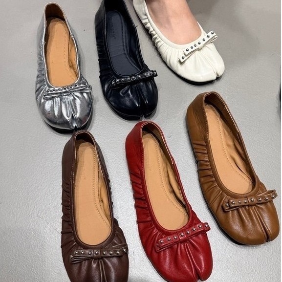 Lovely 007-30 Flatshoes Tabi Pita Stud ji