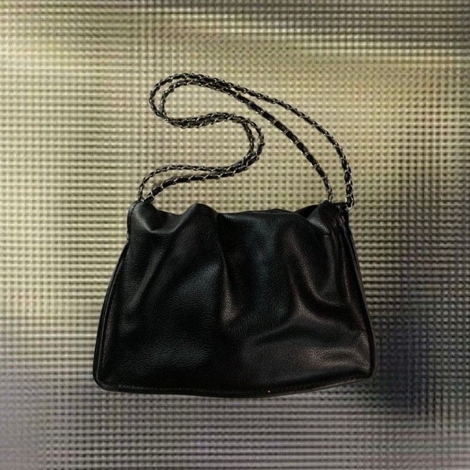 tas hitam polos tali rantai wanita
