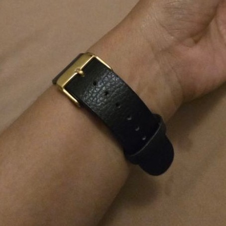 Gelang Wanita Fashion Motif Chanel CC Kulit Hitam Gold Bezel Berlian